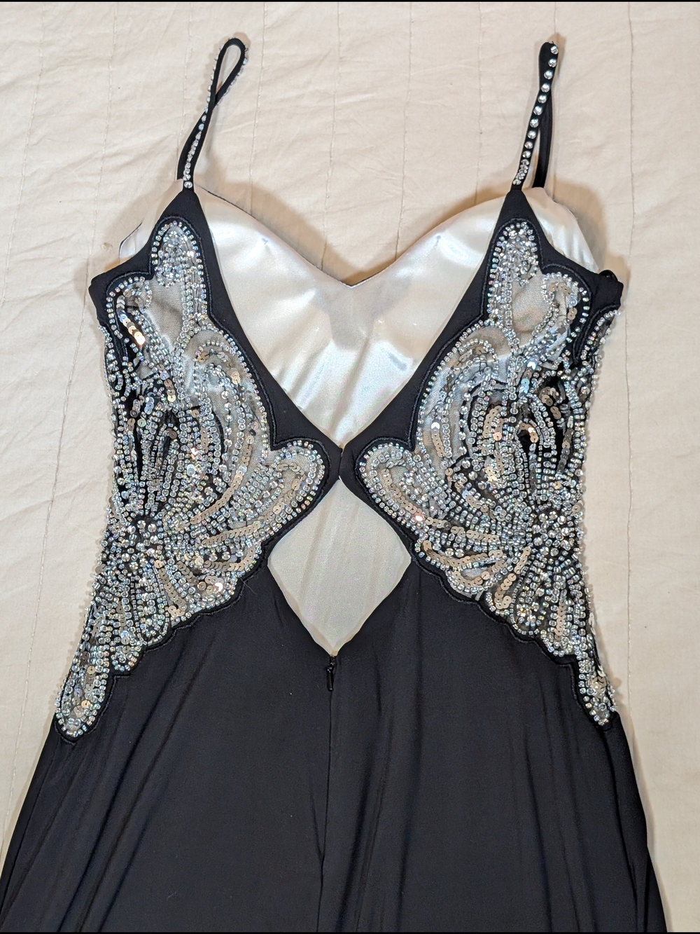 Avery G Sequin Embroidered Gown, Color Black, Sleeveless Dress, Sz 4 - Picture 8 of 13